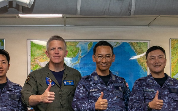 C7F Welcomes Japan Maritime Self-Defense Force Surface Warfare Squadron 6