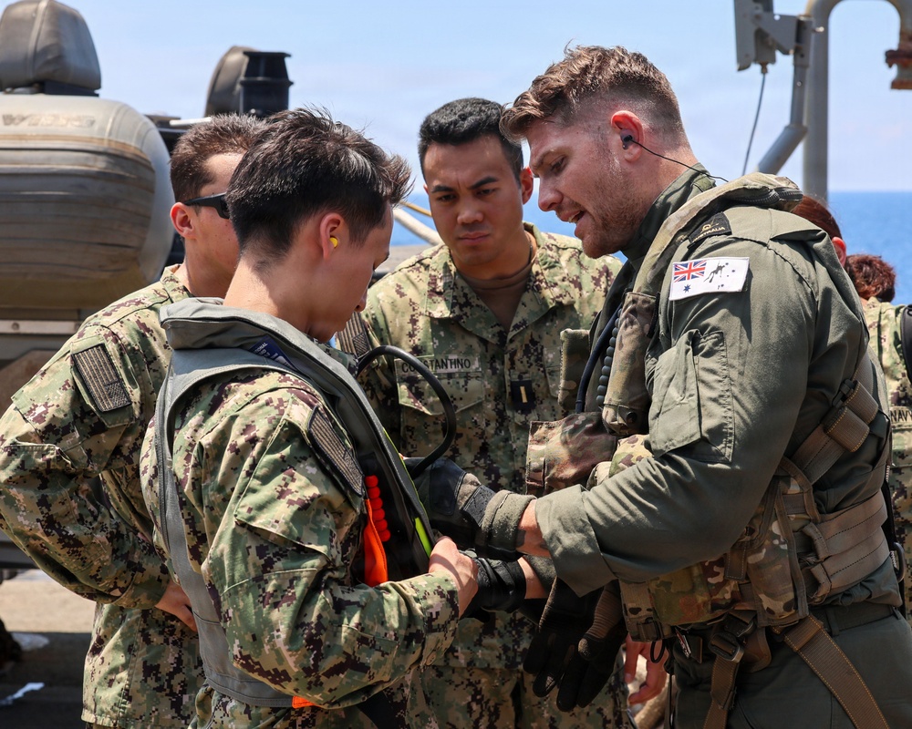 Australia, Canada, and U.S. conduct multilateral operations in South China Sea