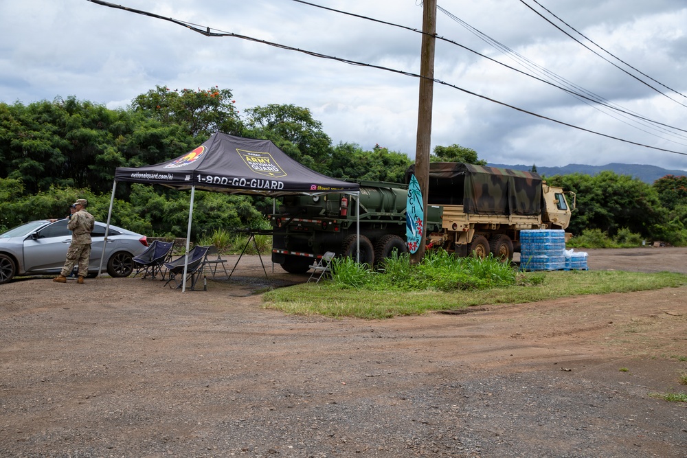Hawaii National Guard provides drinking water to Waialua community