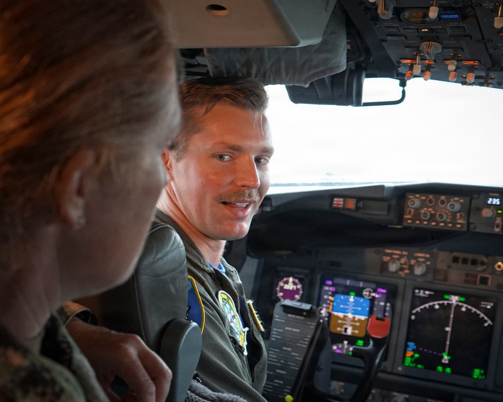 U.S. Seventh Fleet Vice Commander Visits VP-26 Tridents