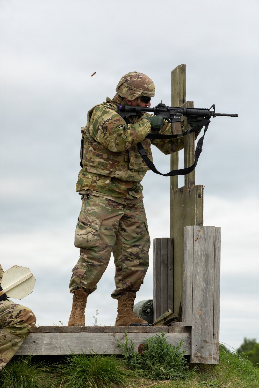 Soldiers conduct pre-deployment weapons qualification at Fort Hood
