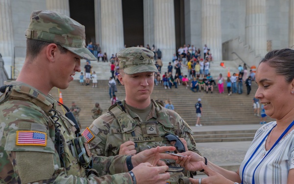 Mississippi National Guard Soldiers connect with the community at the Lincoln Memorial