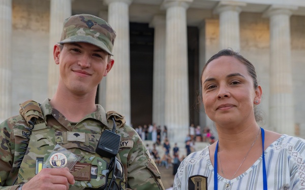 Mississippi National Guard Soldiers connect with the community at the Lincoln Memorial