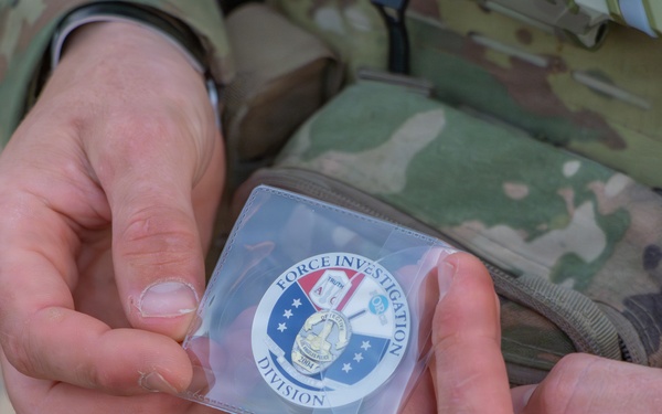 Mississippi National Guard Soldiers connect with the community at the Lincoln Memorial