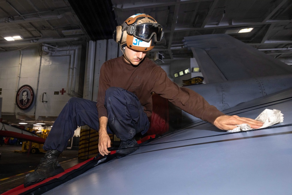 Daily Operations Aboard USS George H.W. Bush (CVN 77)