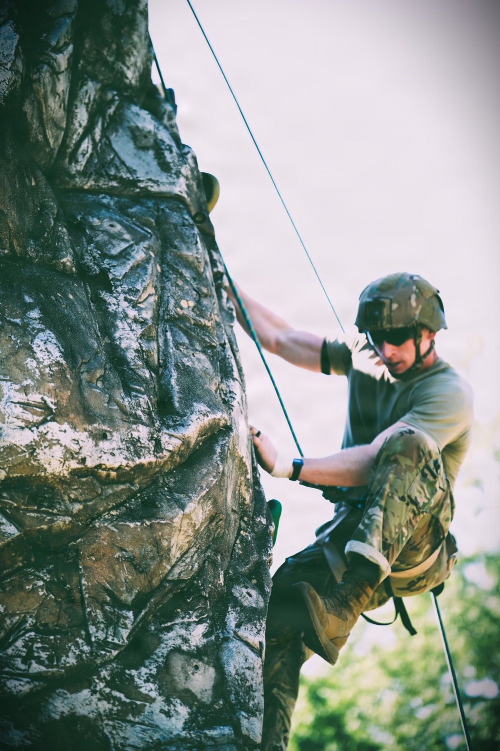 Soldier Scales Rock Wall at Best Ranger Competition