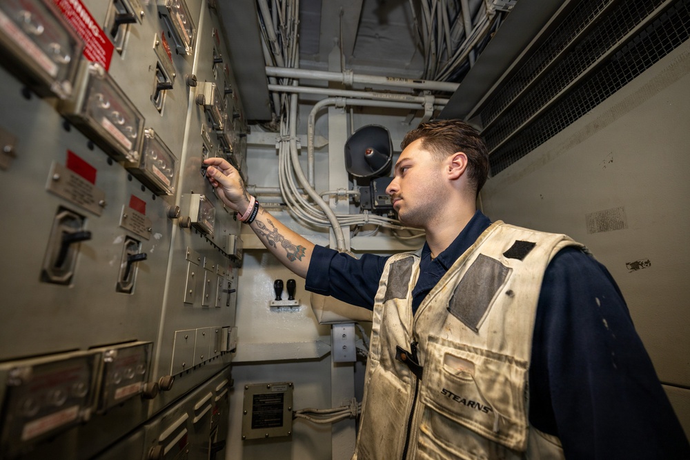 Daily Operations Aboard USS George H.W. Bush (CVN 77)