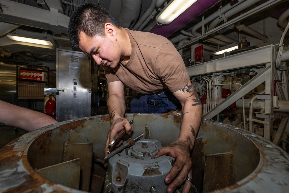 Daily Operations Aboard USS George H.W. Bush (CVN 77)
