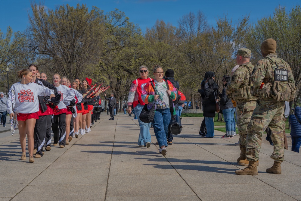 Mississippi National Guard Soldiers patrol at the Lincoln Memorial