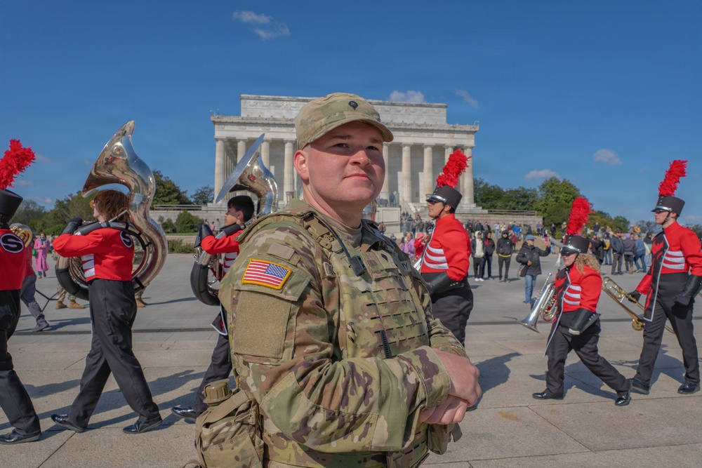 Mississippi National Guard Soldiers patrol at the Lincoln Memorial