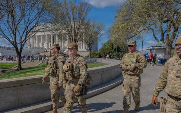 Mississippi National Guard Soldiers patrol at the Lincoln Memorial