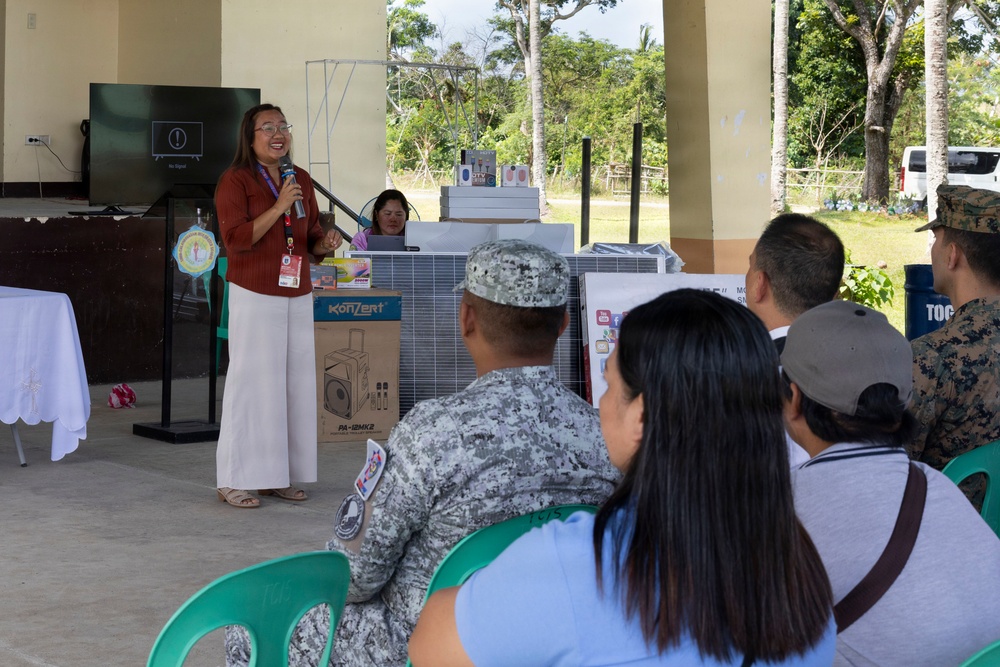 Balikatan 2026: Tinib-Calangcusan Elementary School hosts a Bundle of Joy ceremony