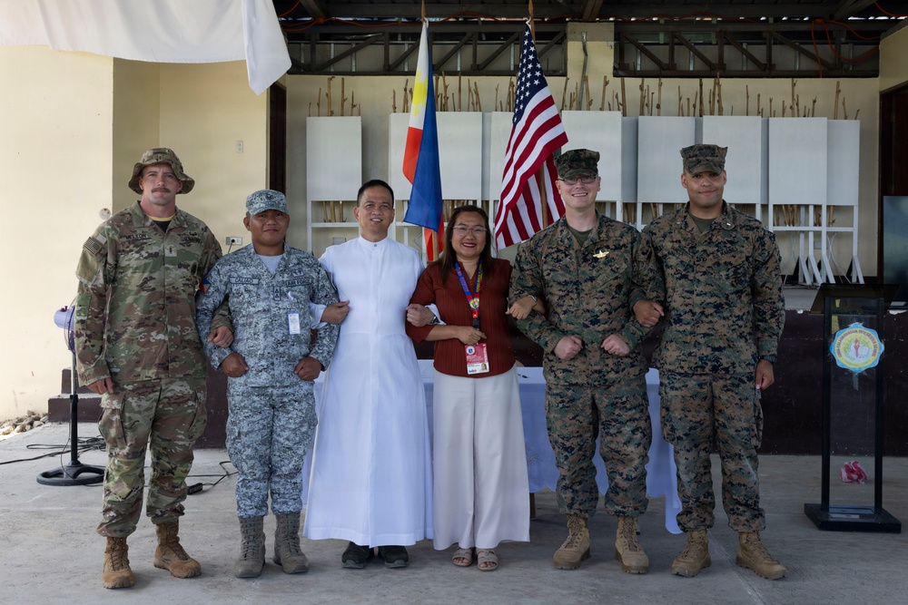 Balikatan 2026: Tinib-Calangcusan Elementary School hosts a Bundle of Joy ceremony