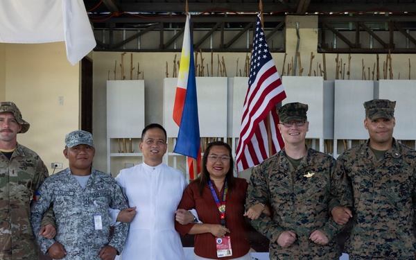 Balikatan 2026: Tinib-Calangcusan Elementary School hosts a Bundle of Joy ceremony