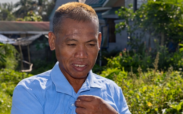Balikatan 2026: U.S. service members hand out mosquito nets as part of a cooperative health engagement in Casiguran