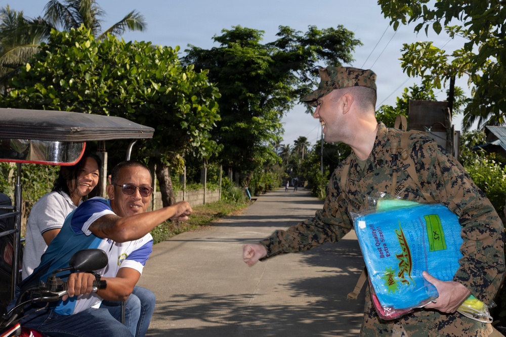 Balikatan 2026: U.S. service members hand out mosquito nets as part of a cooperative health engagement in Casiguran