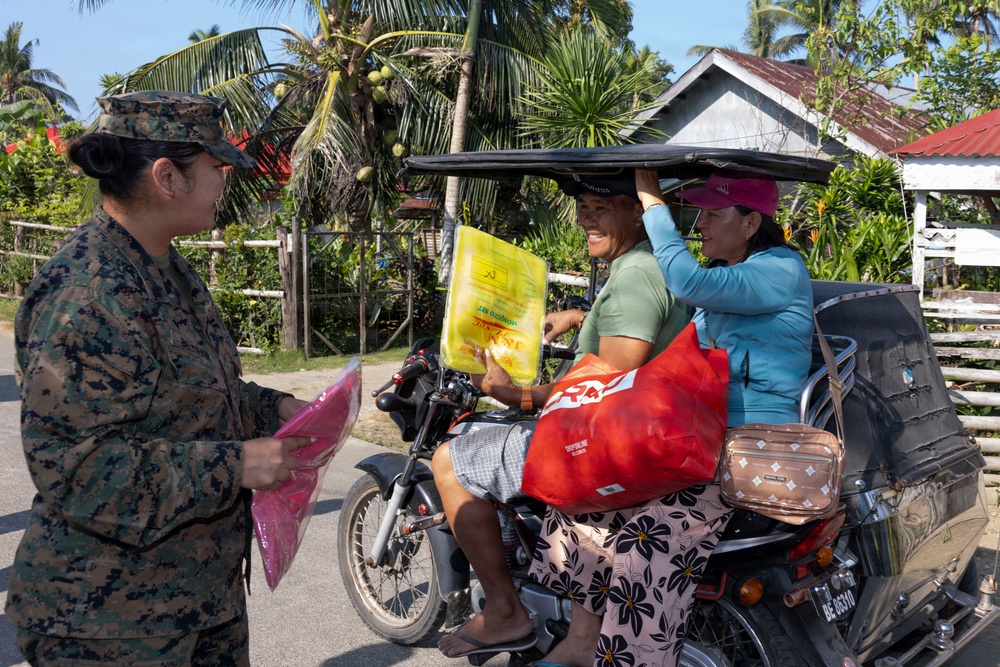 Balikatan 2026: U.S. service members hand out mosquito nets as part of a cooperative health engagement in Casiguran