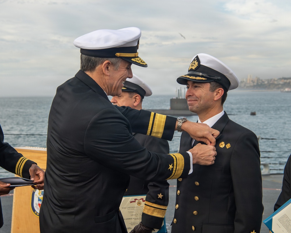 4th Fleet Presents Chilean Military Awards