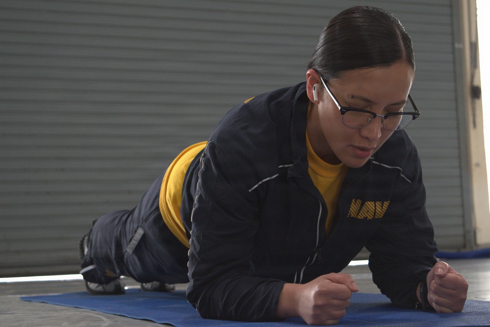 Navy Reserve Center Miami Conducts Physical Fitness Assessment