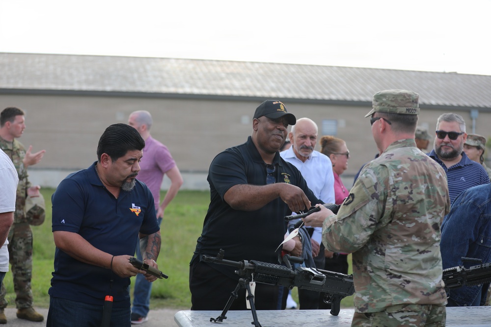 1-149th Attack Battalion Hosts a ESGR Boss Lift