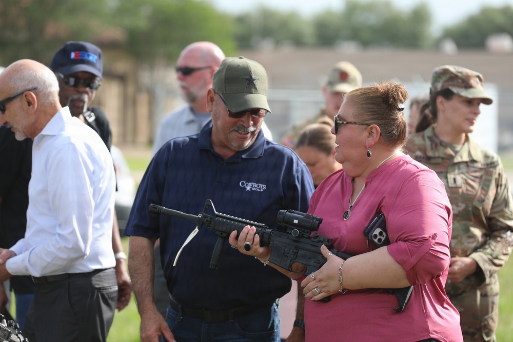 1-149th Attack Battalion Hosts a ESGR Boss Lift