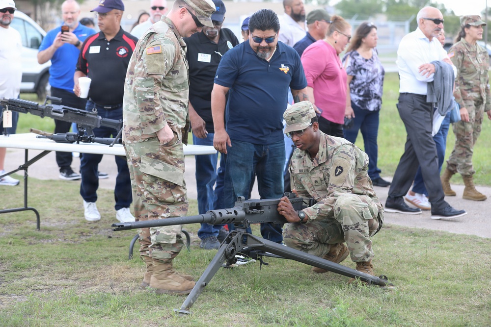 1-149th Attack Battalion Hosts a ESGR Boss Lift