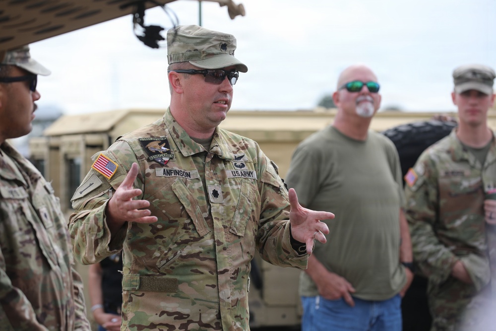 1-149th Attack Battalion Hosts a ESGR Boss Lift