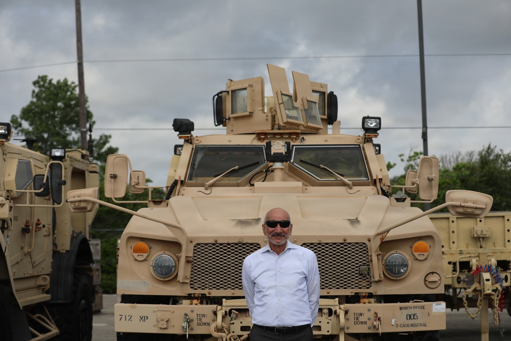 1-149th Attack Battalion Hosts a ESGR Boss Lift
