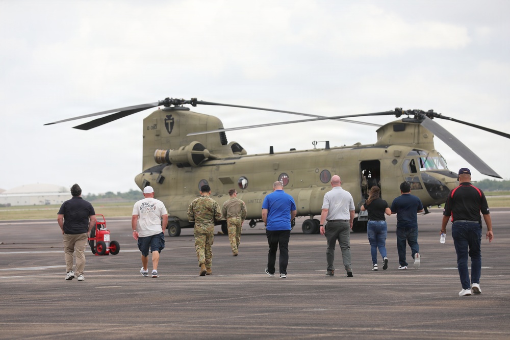 1-149th Attack Battalion Hosts a ESGR Boss Lift