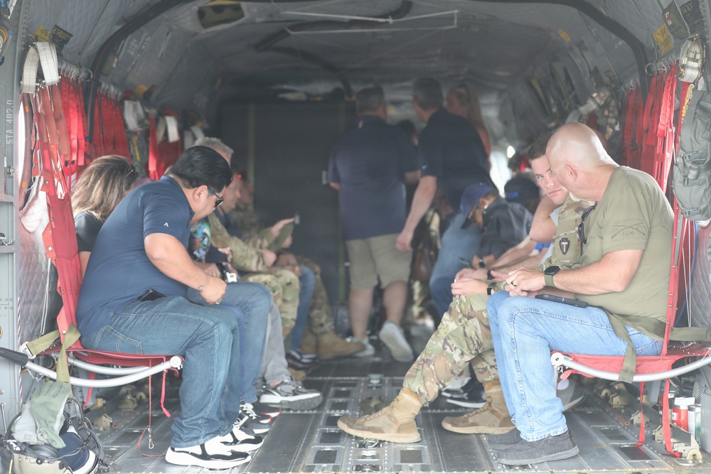 1-149th Attack Battalion Hosts a ESGR Boss Lift