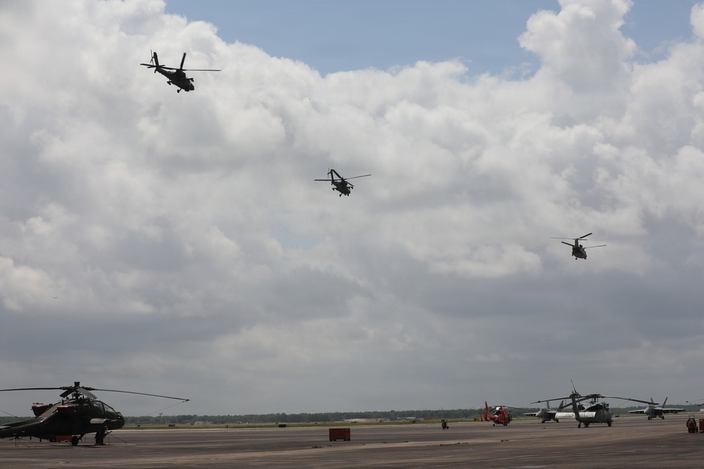 1-149th Attack Battalion Hosts a ESGR Boss Lift