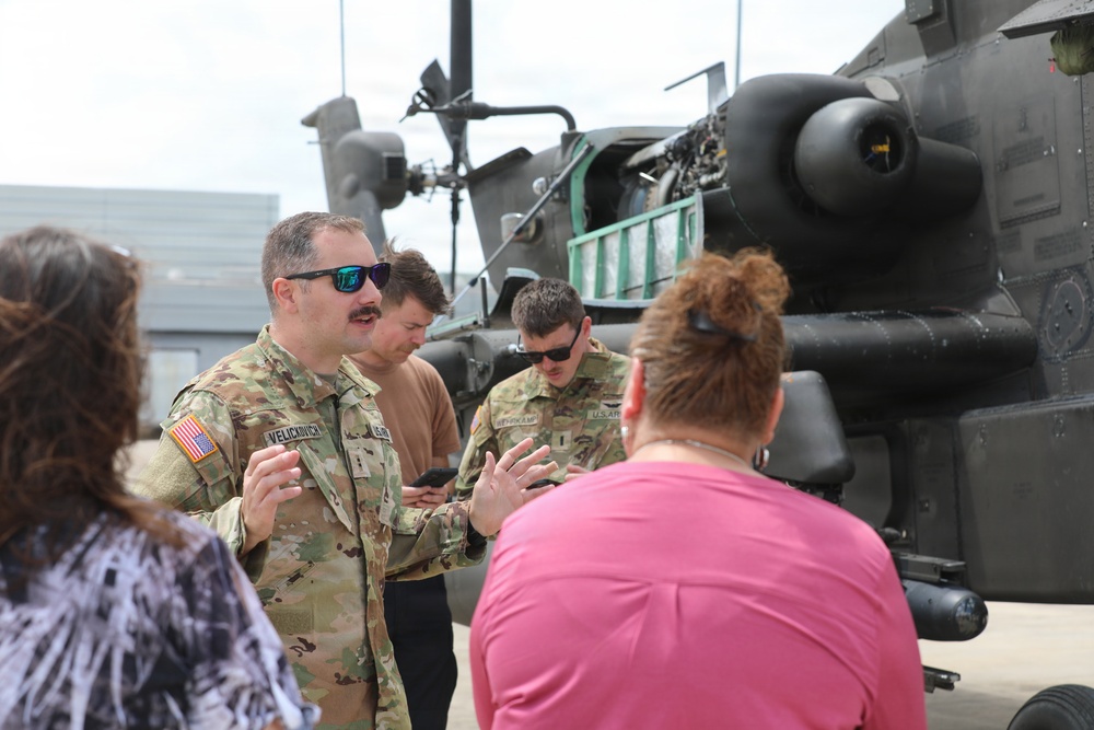 1-149th Attack Battalion Hosts a ESGR Boss Lift