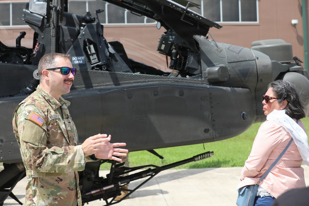 1-149th Attack Battalion Hosts a ESGR Boss Lift