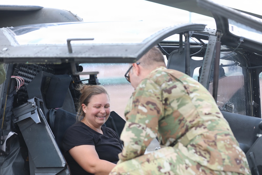 1-149th Attack Battalion Hosts a ESGR Boss Lift