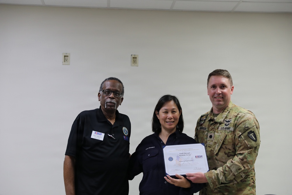 1-149th Attack Battalion Hosts a ESGR Boss Lift