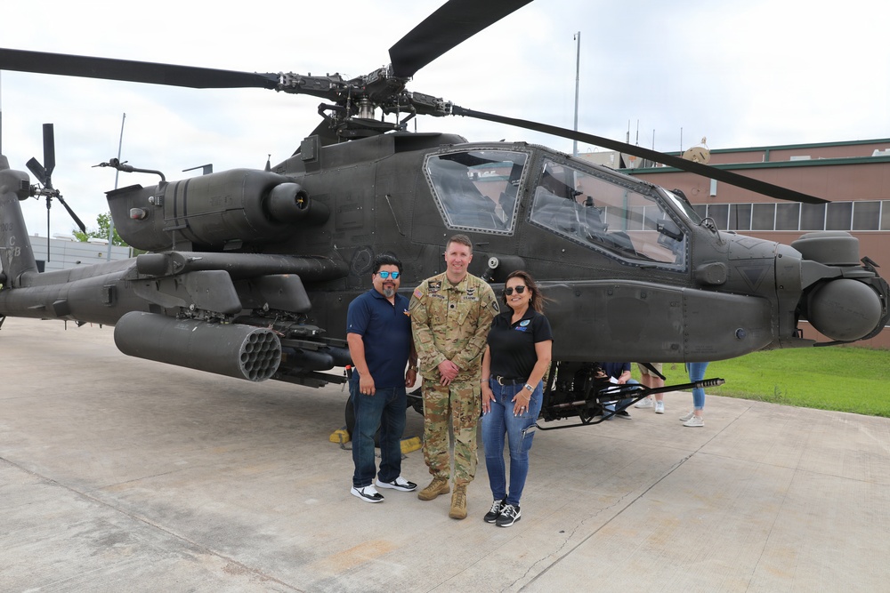 1-149th Attack Battalion Hosts a ESGR Boss Lift