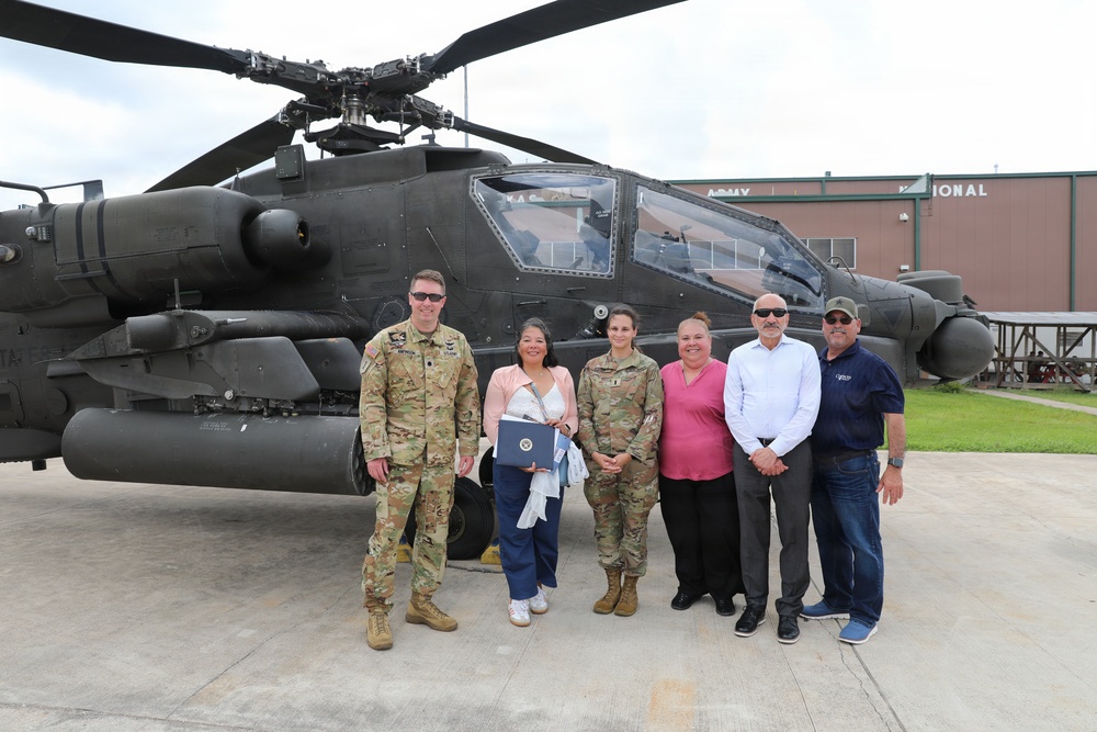 1-149th Attack Battalion Hosts a ESGR Boss Lift