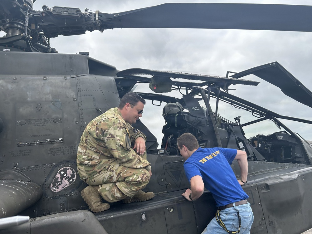36th Combat Aviation Brigade Participates in Fiesta San Antonio