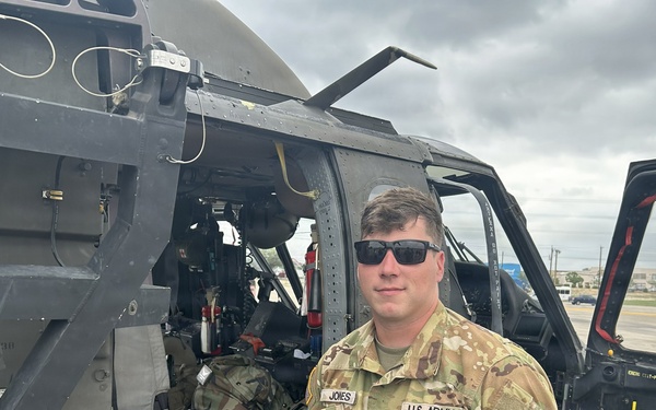36th Combat Aviation Brigade Participates in Fiesta San Antonio