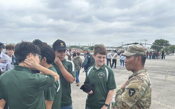 36th Combat Aviation Brigade Participates in Fiesta San Antonio