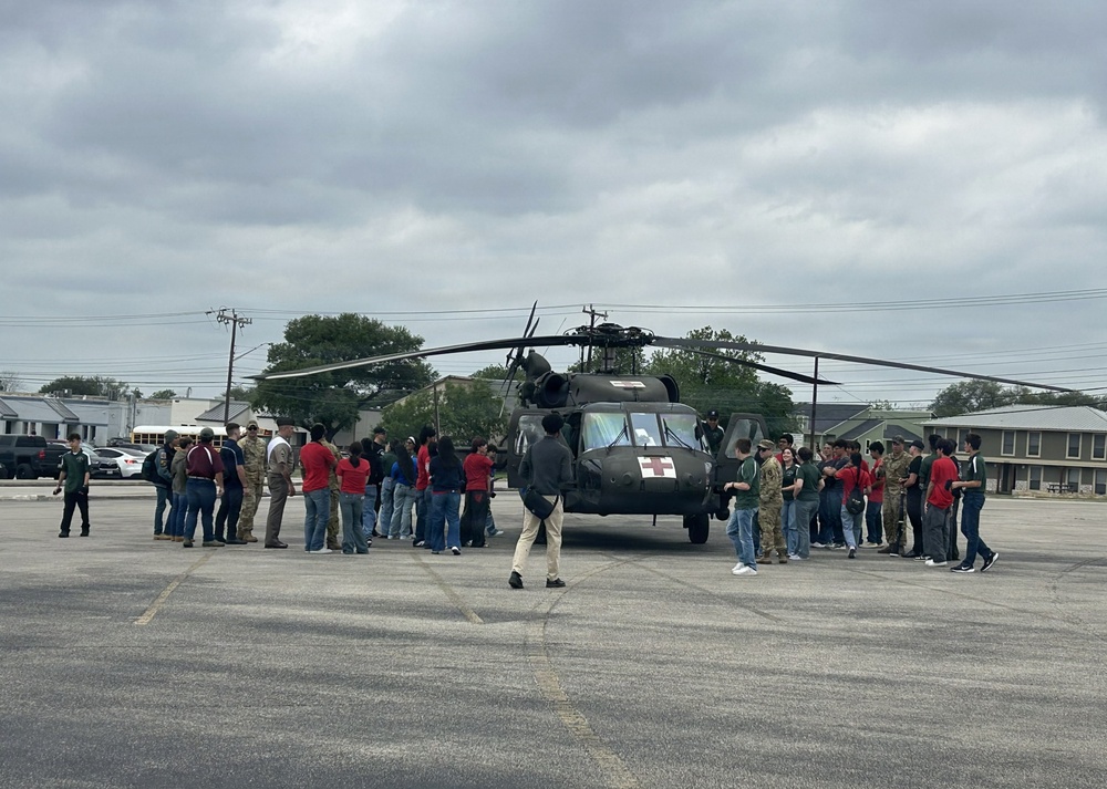 36th Combat Aviation Brigade Participates in Fiesta San Antonio