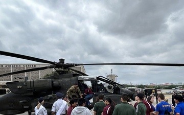 36th Combat Aviation Brigade Participates in Fiesta San Antonio