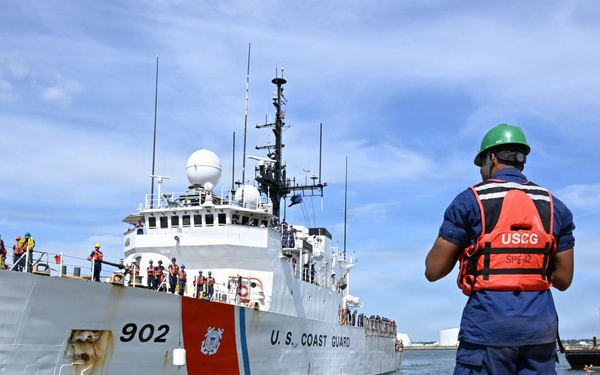 Coast Guard Cutter Tampa returns home following 74-day counter-drug patrol in Eastern Pacific
