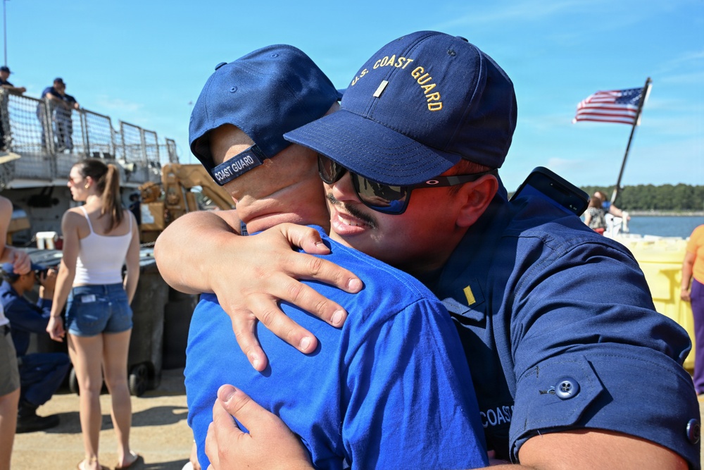 Coast Guard Cutter Tampa returns home following 74-day counter-drug patrol in Eastern Pacific