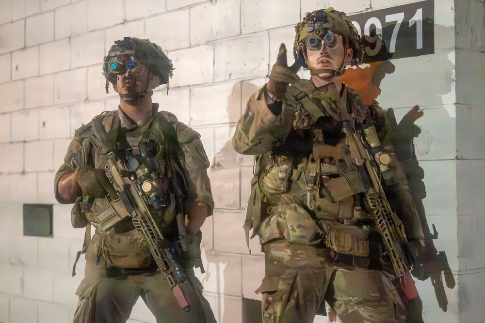 101st Rakkasans Conduct Night MOUT Assault at JRTC