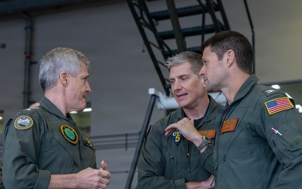 Adm. Steve Koehler visits MCAS Iwakuni
