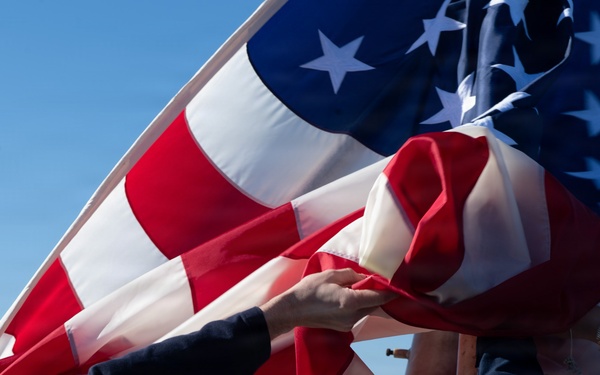 Nimits Conducts Shift Colors