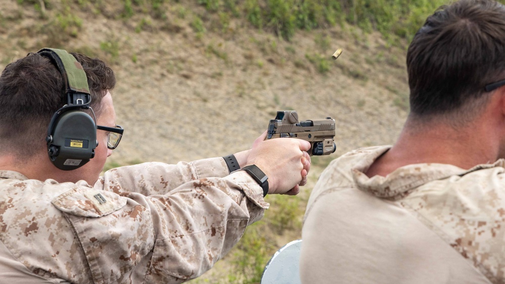 24th MEU MRF conduct Rifle and Pistol Drills
