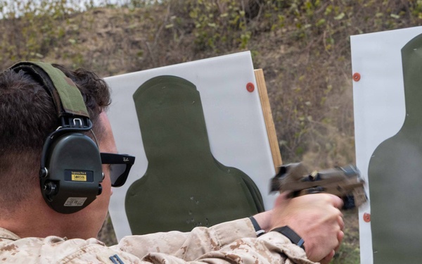 24th MEU MRF conduct Rifle Pistol Drills