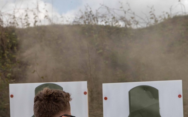 24th MEU MRF conduct Rifle Pistol Drills